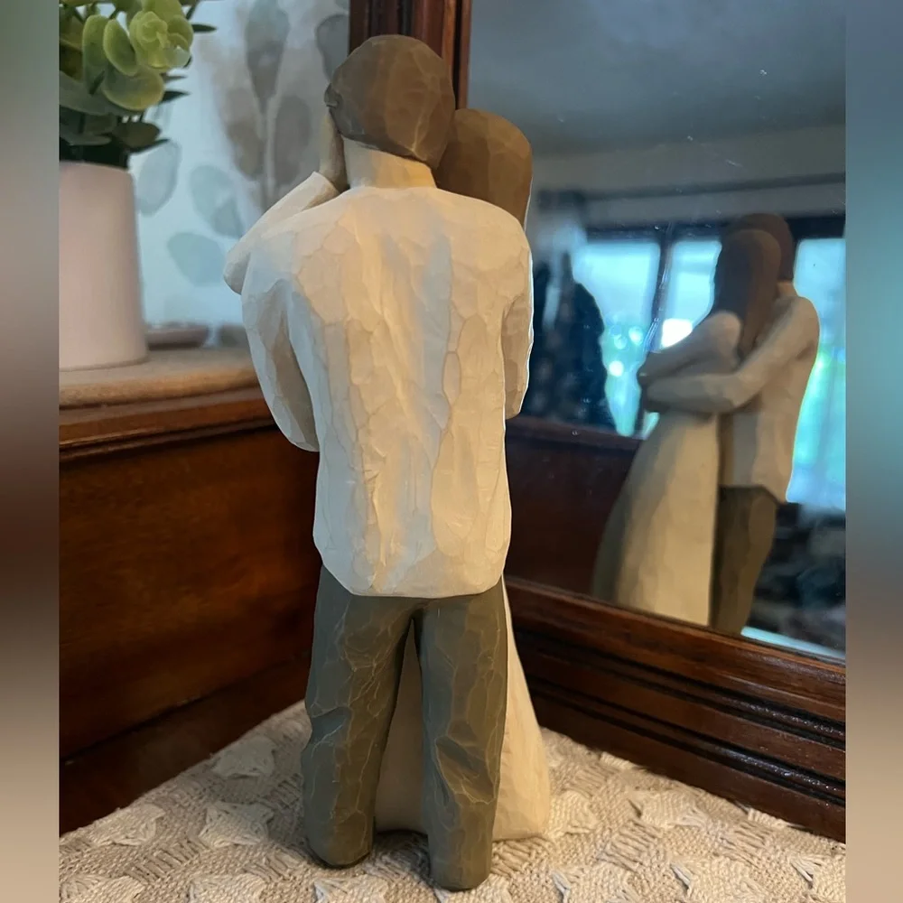WILLOW TREE 'Together' Hand Painted Rustic Couple Figurine Light Skin and‎ Hair